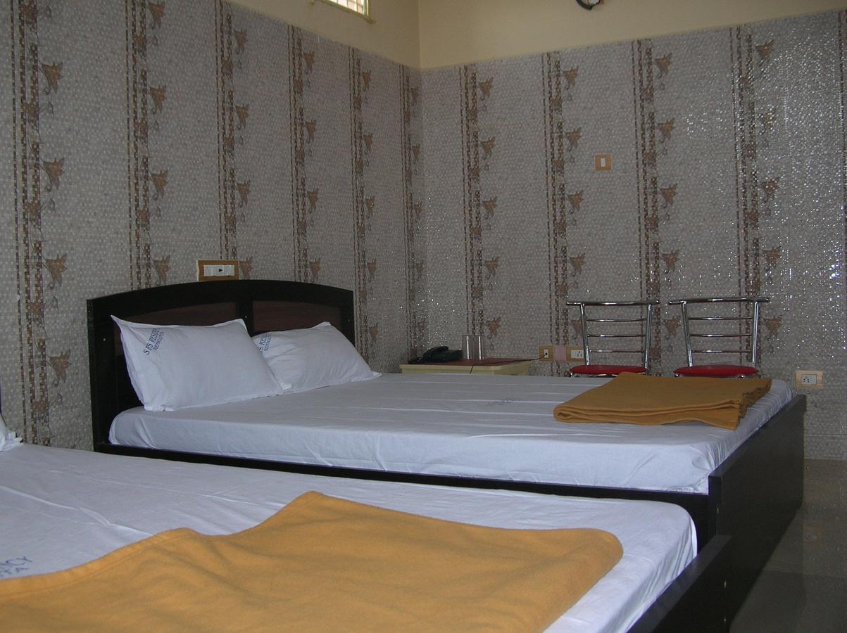 Sbs Residency Tirupati Hotel Renigunta Pokój zdjęcie